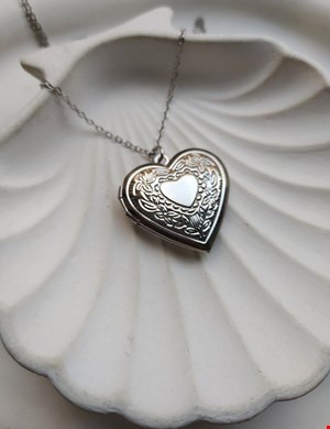 گردنبند لاکت قلبی